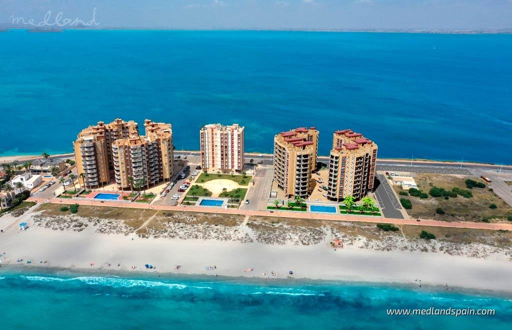 Apartament z widokiem na morze, basen, gym i plażę Hiszpania, La Manga Del Mar Menor  78m2 Foto 1