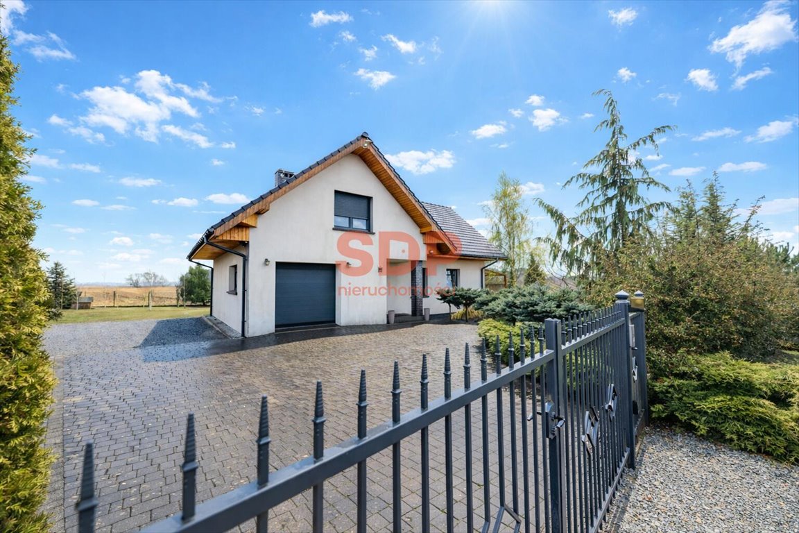 Przestronny dom 156 m2 na dużej działce 24 arów, spokojna okolica oleśniczka  156m2 Foto 1
