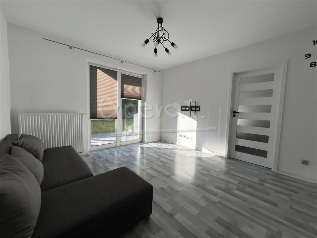 Mieszkanie dwupokojowe na sprzedaż Ostrów Wielkopolski, Zębcowska  40m2 Foto 1