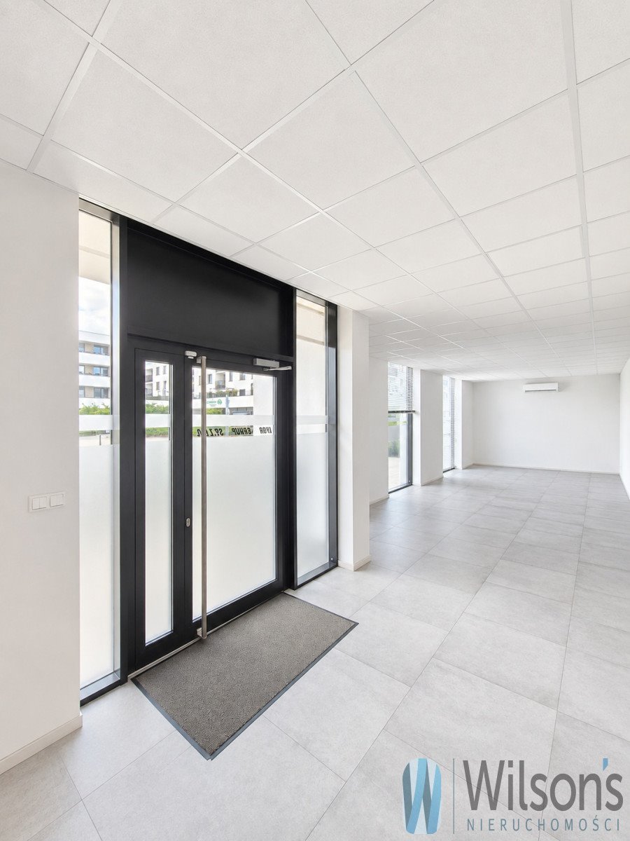 Przestronny lokal 110 m² z witrynami i dwoma wejściami Warszawa, Targówek, Wierna  110m2 Foto 1
