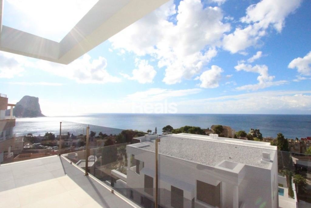 Nowy dom w Calpe, w osiedlu z widokiem na morze. Hiszpania, Costa Blanca, Costa Blanca  393m2 Foto 1