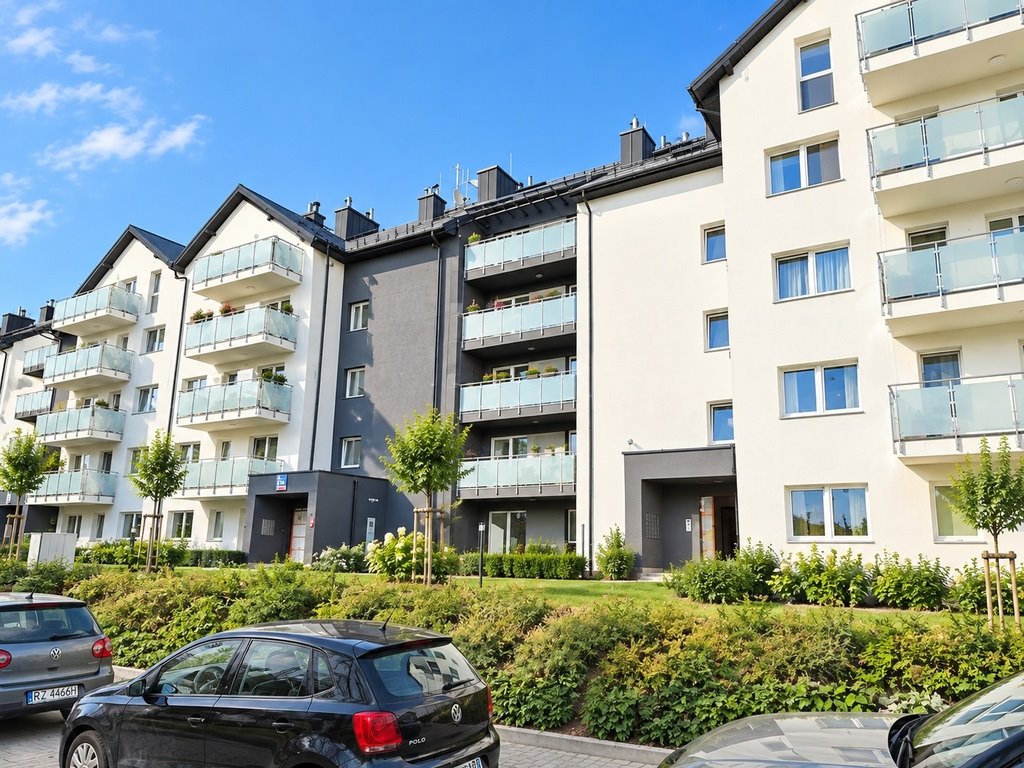 Do sprzedania przestronne 2-pokojowe mieszkanie 55 m² z balkonem i miejscem w garażu Rzeszów, Nowosądecka  55m2 Foto 1
