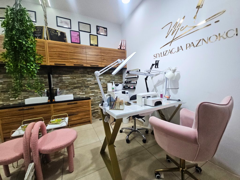 Gabinet kosmetyczny 9,5 m2 w Rzeszowie, od zaraz! Rzeszów, Zagłoby  10m2 Foto 1