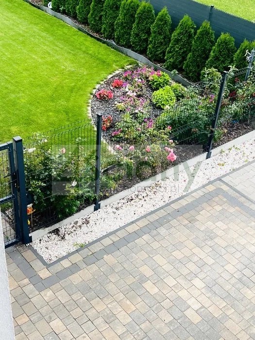 Przestronny dom glamour z garażem i tarasem w Stojadłach Stojadła  137m2 Foto 1