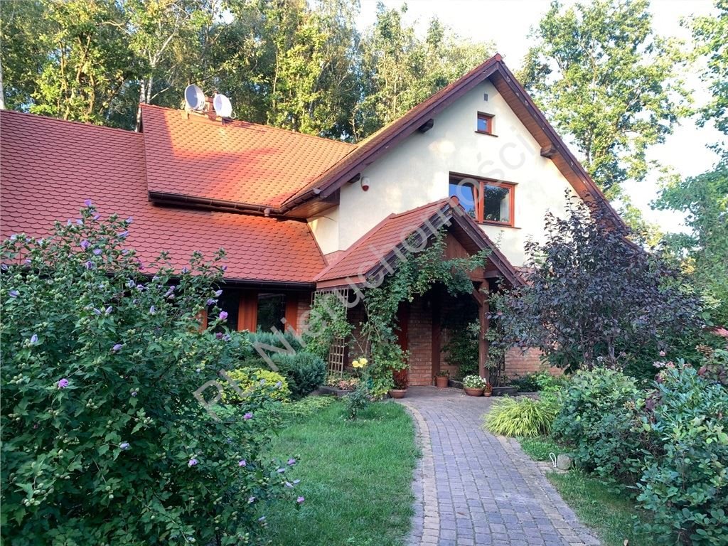 Dom 235 m2 z niezależną częścią dla wielopokoleniowej rodziny Opypy  235m2 Foto 1