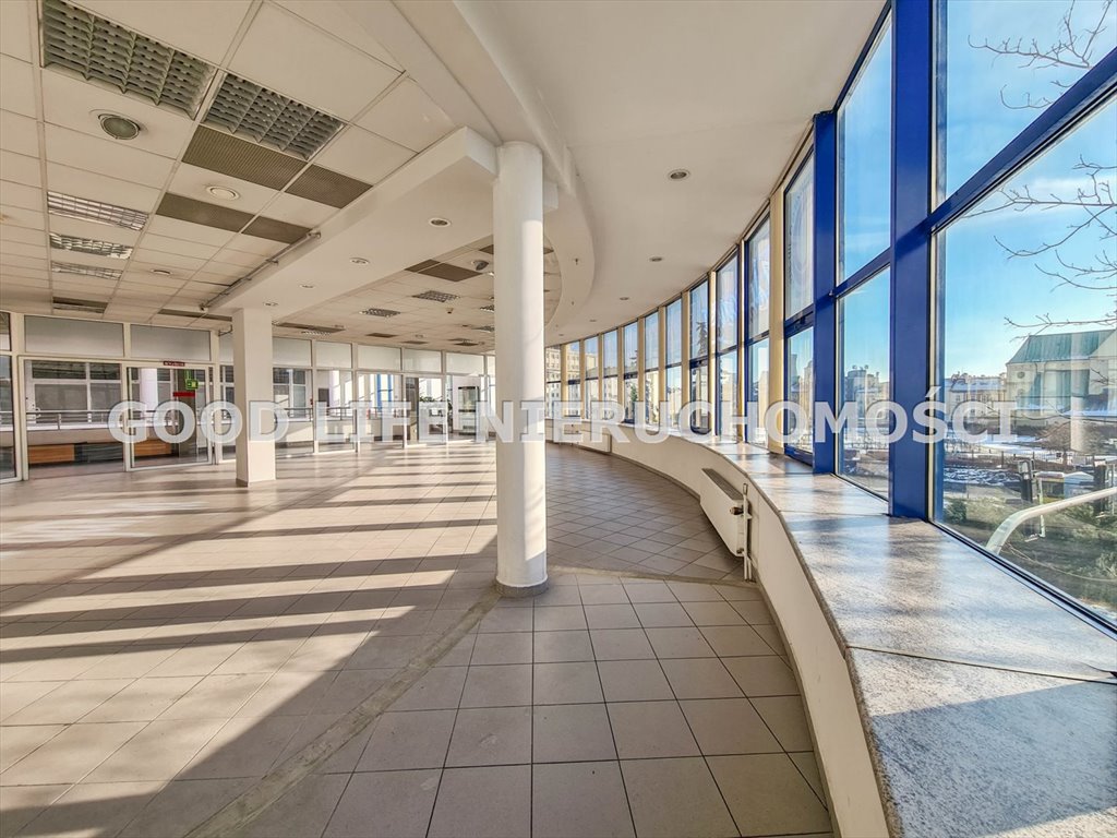 Lokal usługowy 148 m2 z witryną w centrum Rzeszowa Rzeszów  148m2 Foto 1