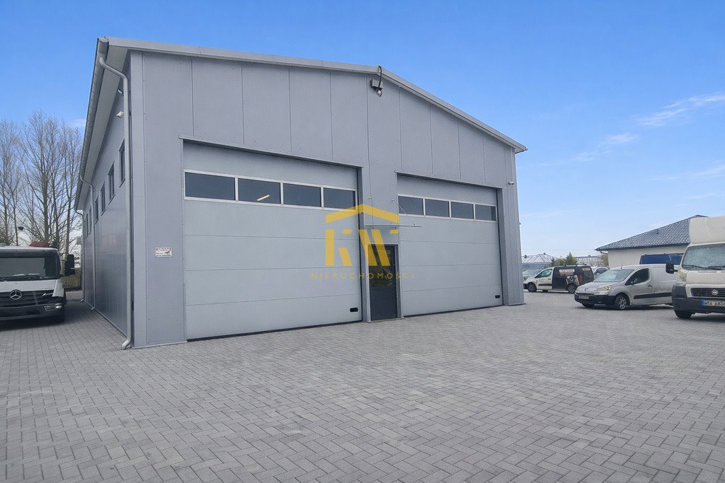 Gotowy biznes na sprzedaż w Makowie – 600 m2 z halami i parkingiem Maków  600m2 Foto 1
