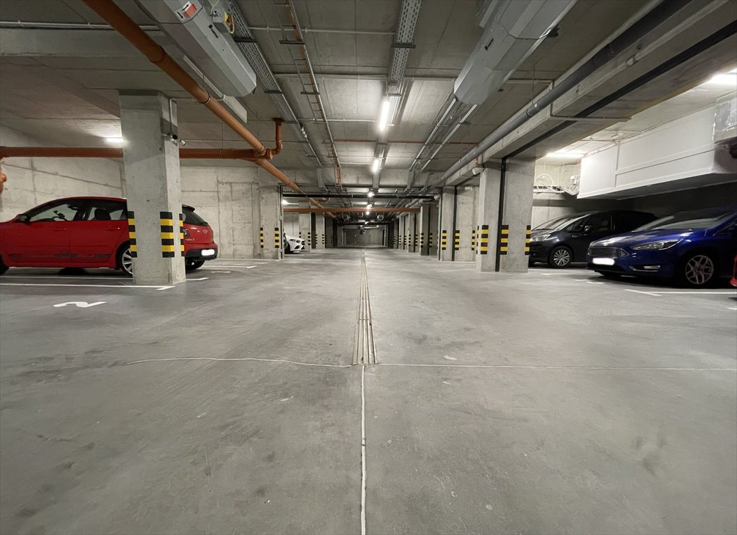 Na wynajem podziemny garaż 12,5 m² z monitoringiem i ogrzewaniem Lublin, Czechów, Aleja Spółdzielczości Pracy 36  13m2 Foto 1