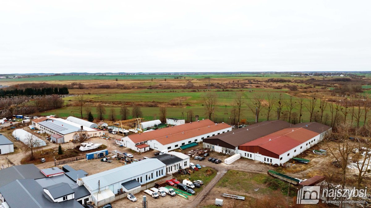 Lokal użytkowy na sprzedaż Trzebiatów, okolice  centrum  2 905m2 Foto 3