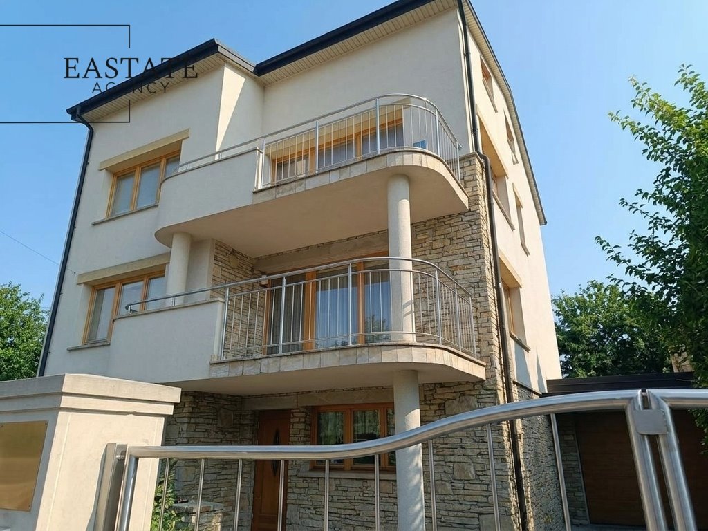 Zapraszam do obejrzenia funkcjonalnego domu 300 m² na narożnej działce Wołomin, Cicha  300m2 Foto 1