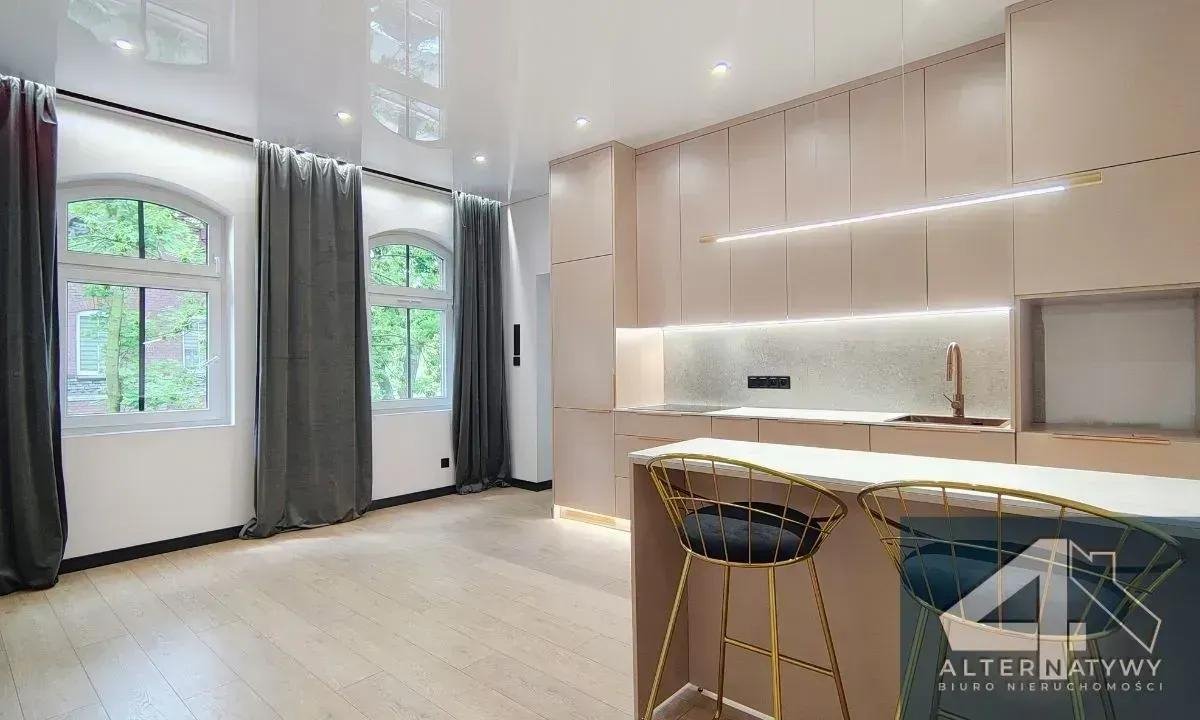 Kawalerka na sprzedaż Ruda Śląska, Ryszarda Sprusa 4  34m2 Foto 1