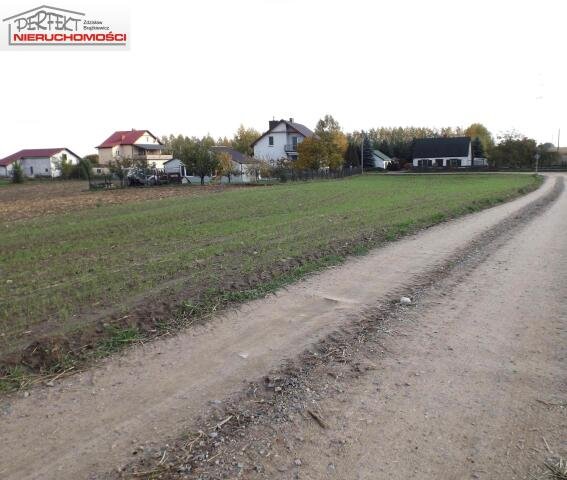 Działka 1900 m² z warunkami zabudowy, prąd i woda Moczadła  1 900m2 Foto 1