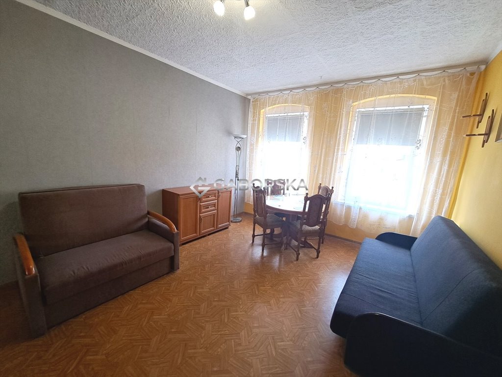 Kawalerka na sprzedaż Wałbrzych, Nowe Miasto  35m2 Foto 1