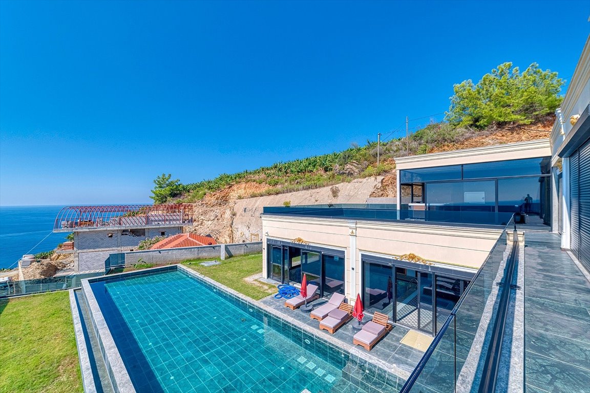 Luksusowa willa z widokiem na morze i basenem Turcja, Kargıcak, Kargıcak, Alanya, Antalya  2 500m2 Foto 1