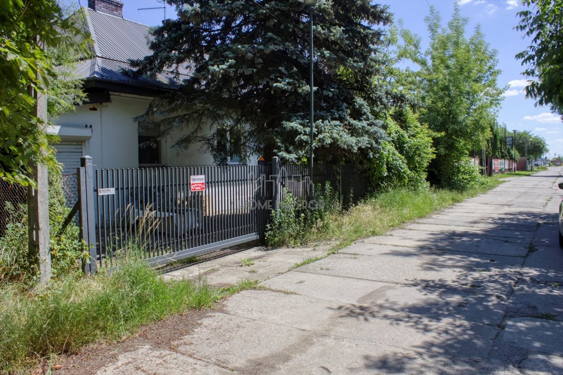 Polecam działkę 900 m² z domem w Włochach, media w budynku Warszawa, Włochy  900m2 Foto 1