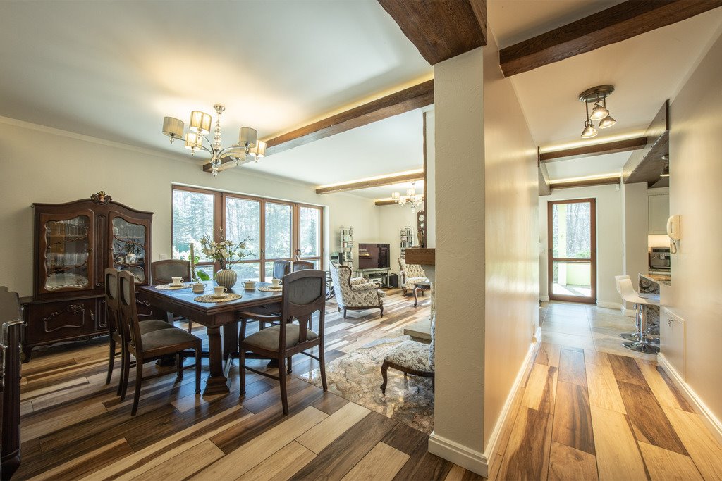 Ekskluzywny dom w sosnowym lesie z garażem i tarasem Tuszyn, Fryderyka Chopina  216m2 Foto 1