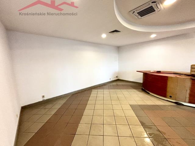 Lokal użytkowy na wynajem Krosno  40m2 Foto 1