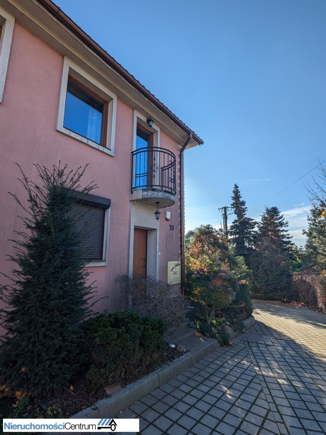 Sprzedam przestronny segment 123 m² z garażem i ogrzewaniem gazowym Zielonki  123m2 Foto 1