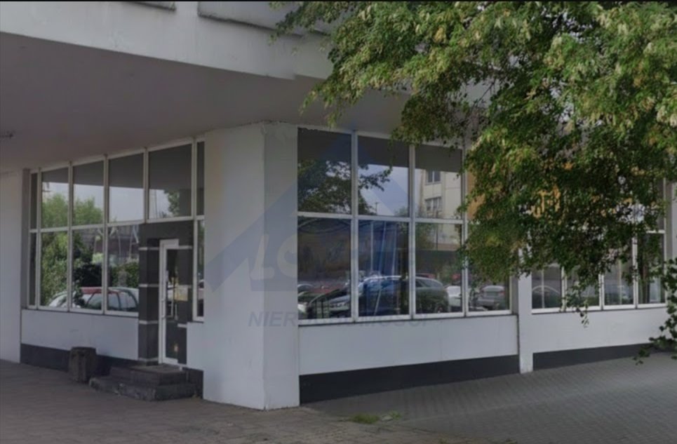 Polecam przestronny lokal 105 m² z dużymi oknami i parkingiem Warszawa, Włochy  105m2 Foto 1