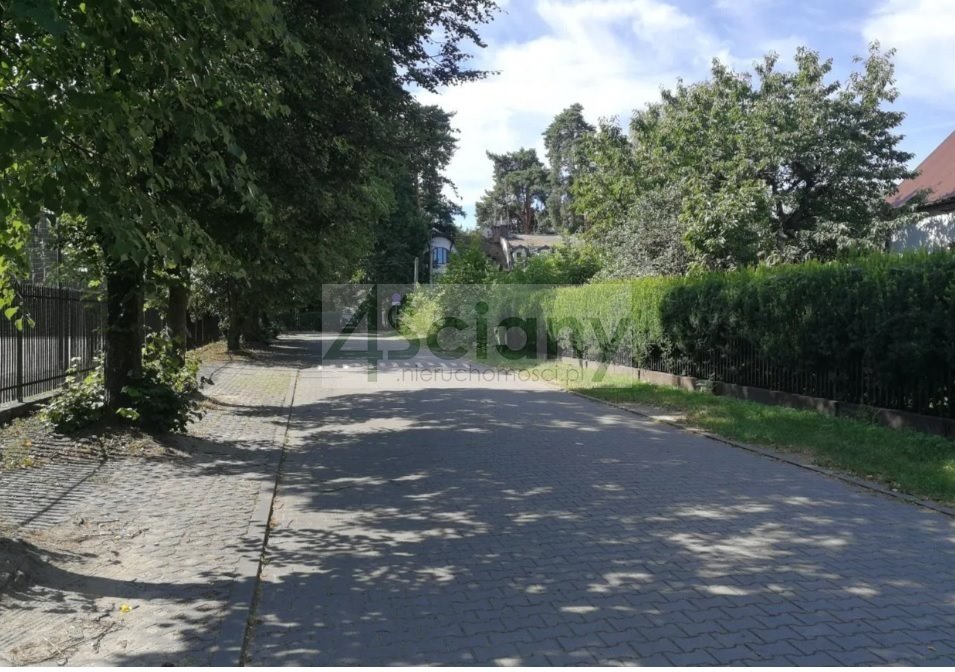 Działka budowlana na sprzedaż Komorów  516m2 Foto 1