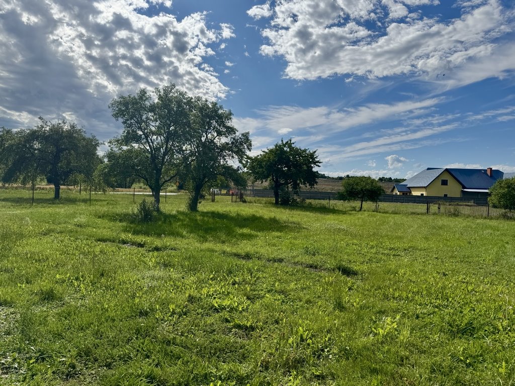 Duża działka z domem w Rogach – inwestycja z potencjałem Rogi, Polna  1 300m2 Foto 1