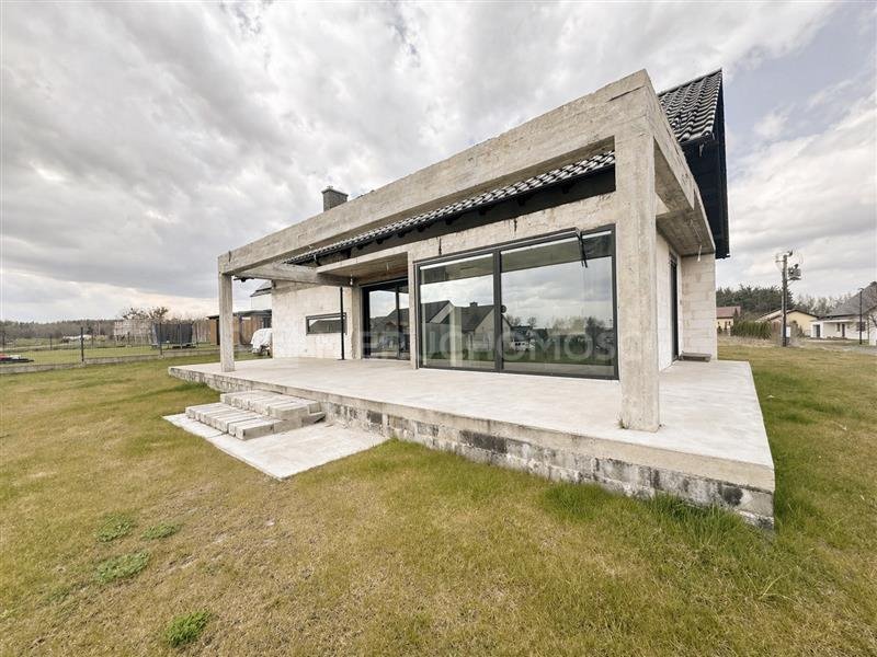 Nowoczesny dom z dużym garażem i kominkiem w Rokocinie Rokocin, Jagodowa  182m2 Foto 1