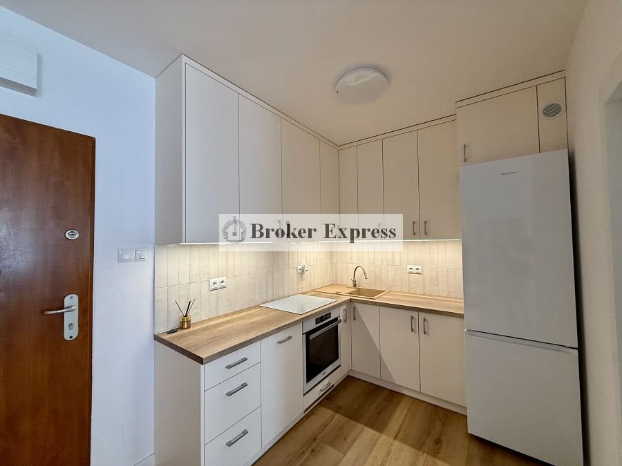 Na sprzedaż komfortowe 2-pokojowe mieszkanie 37 m² w Warszawie Warszawa, Praga Południe, Kobielska  37m2 Foto 1