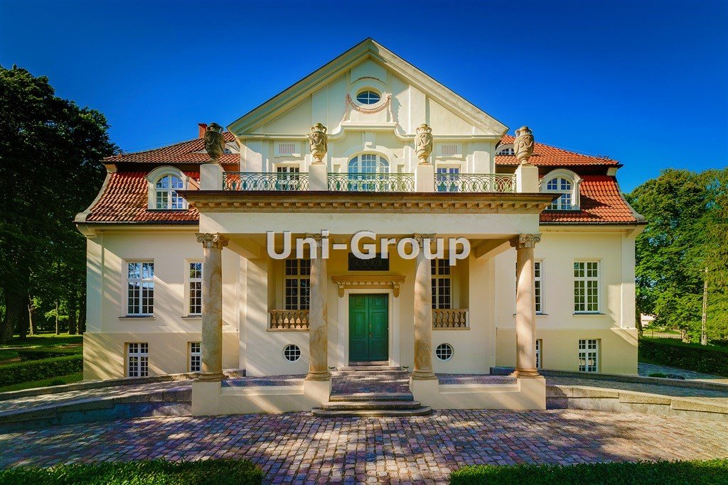 Zabytkowy pałac z 1853 r. z 20 pokojami i 25 ha terenu Pasłęk  967m2 Foto 1