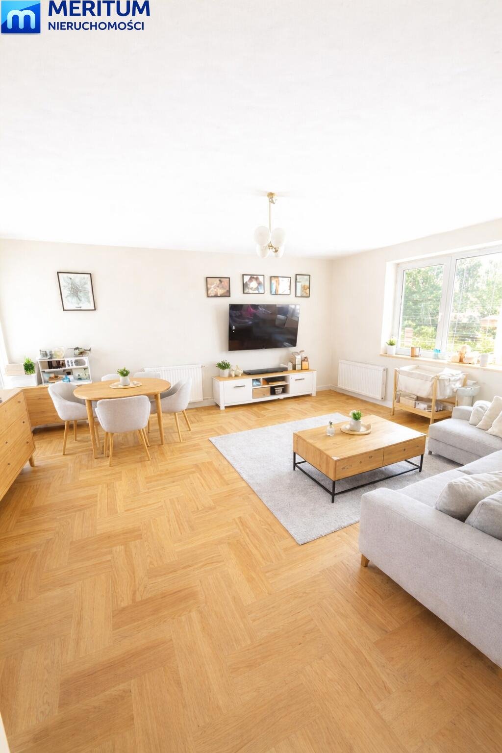 Przestronny dom 250 m2 z dużą działką 700 m2 - Radziejowice Radziejowice  250m2 Foto 1