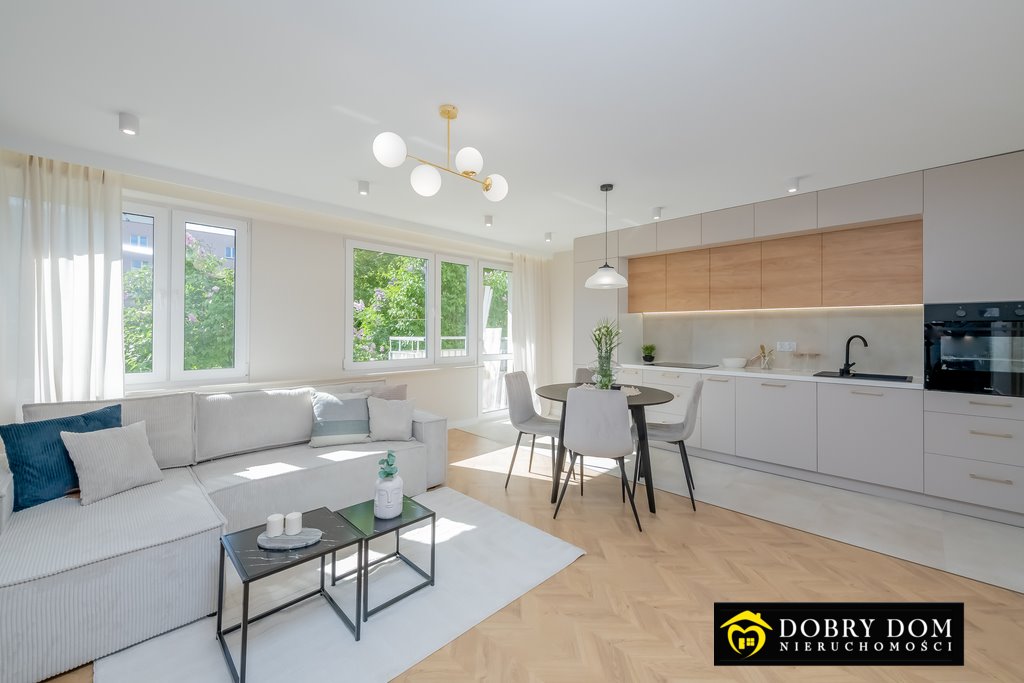 Mieszkanie czteropokojowe  na sprzedaż Białystok, Białostoczek  60m2 Foto 1