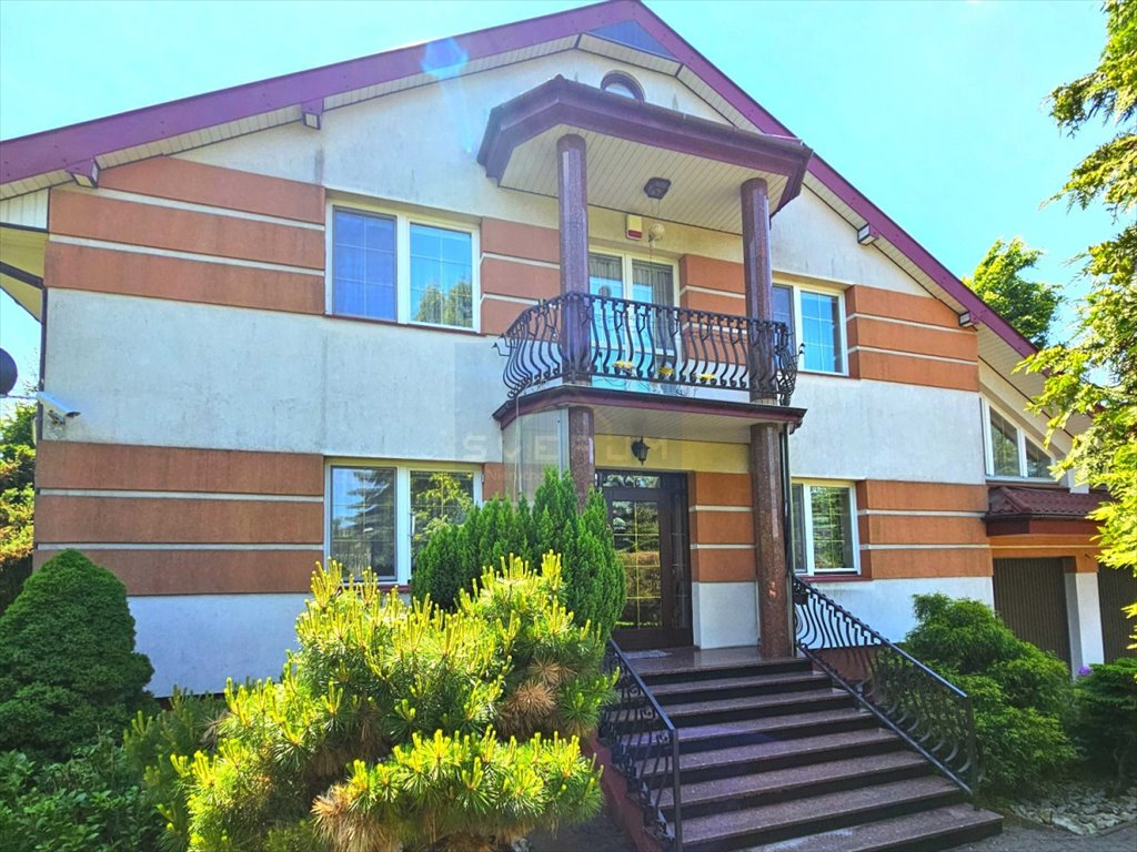 Przestronny dom 409 m2 z garażem i ogrodem w Radomiu Radom  409m2 Foto 1