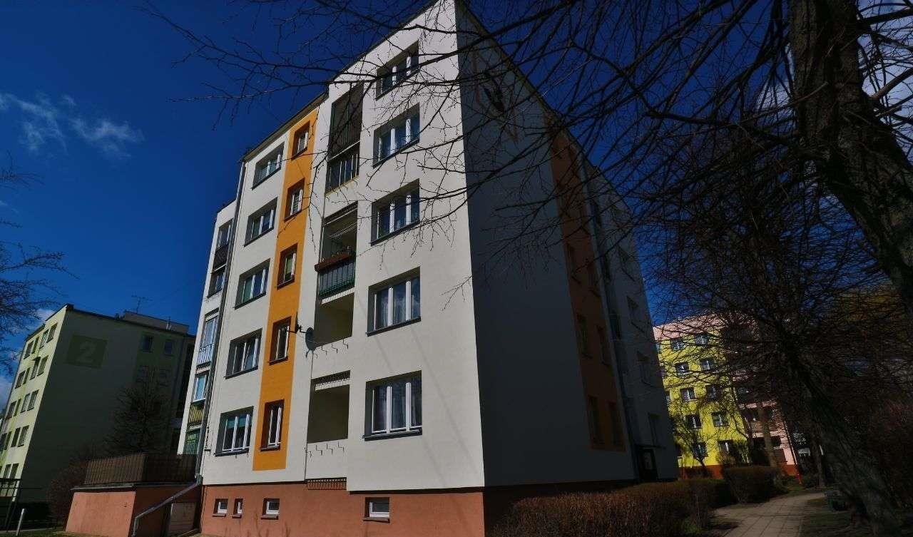 Mieszkanie trzypokojowe na sprzedaż Sokółka, os. Centrum  47m2 Foto 2