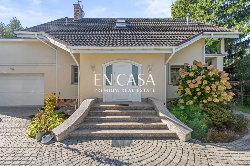 Przestronny dom 308 m² z tarasami i garażem w Dąbrowie Dąbrowa, Zielona  308m2 Foto 1