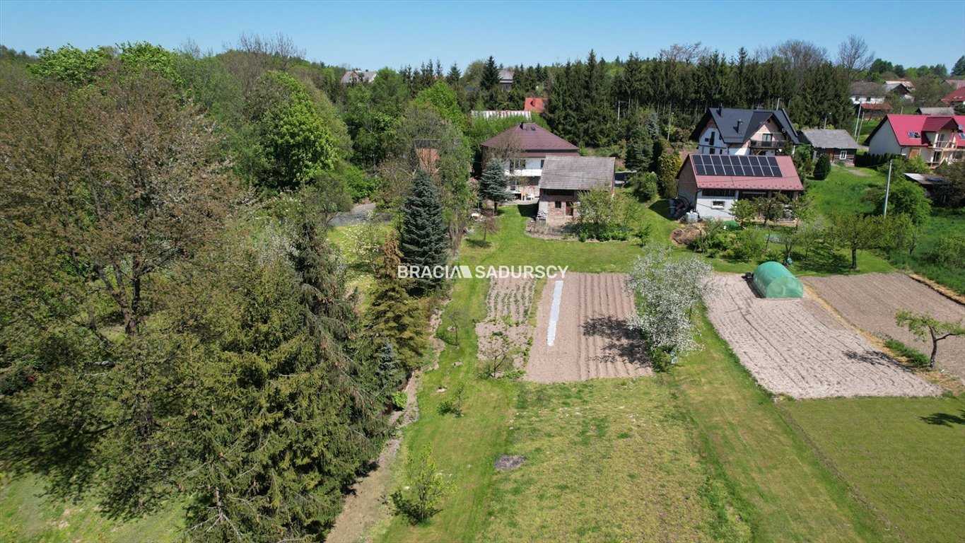 Działka budowlana 1671 m² z mediami, las i komunikacja Kleszczów  1 671m2 Foto 1