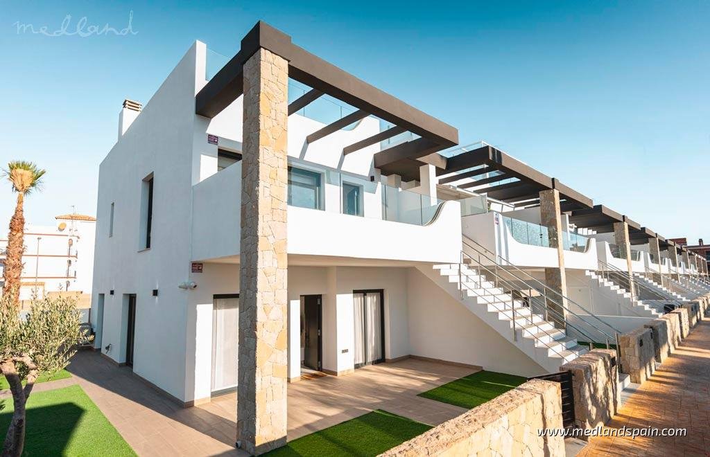 Nowoczesne apartamenty z basenem i solarium w Pilar de la Horadada Hiszpania, Pilar de la Horadada  71m2 Foto 1