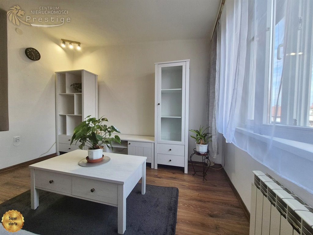Przytulna kawalerka 31 m² - umeblowana, z funkcjonalną kuchnią Bytom  31m2 Foto 1