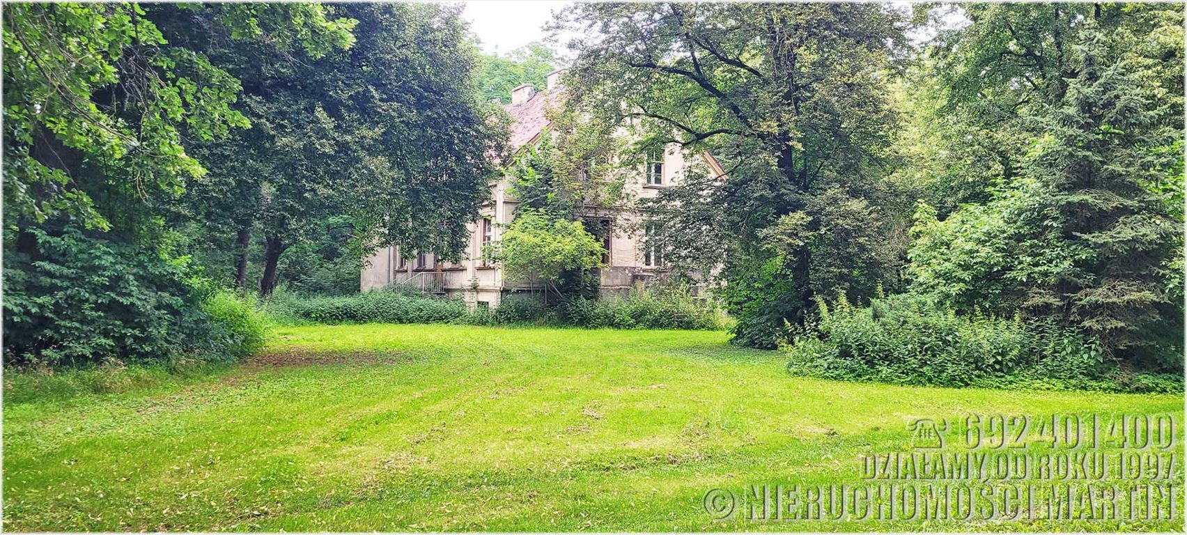 Polecam zabytkowy dwór z parkiem 439 m² do remontu w Chlewiskach Chlewiska  439m2 Foto 1