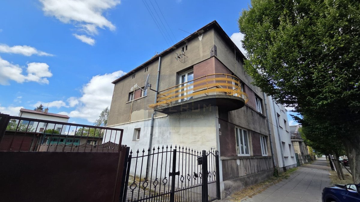 Dom z potencjałem na inwestycję w Zawodziu, 176 m² Częstochowa, Zawodzie  176m2 Foto 1