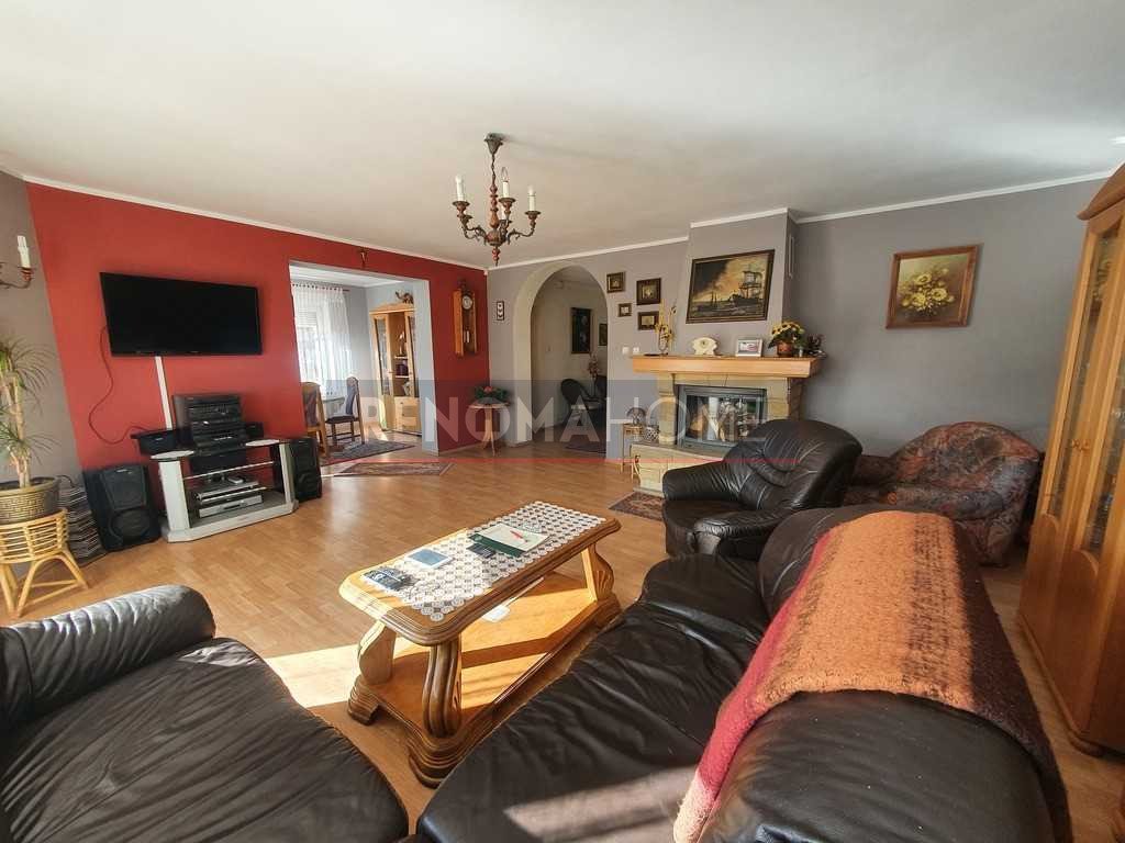 Dom na sprzedaż Dzierżoniów  353m2 Foto 1