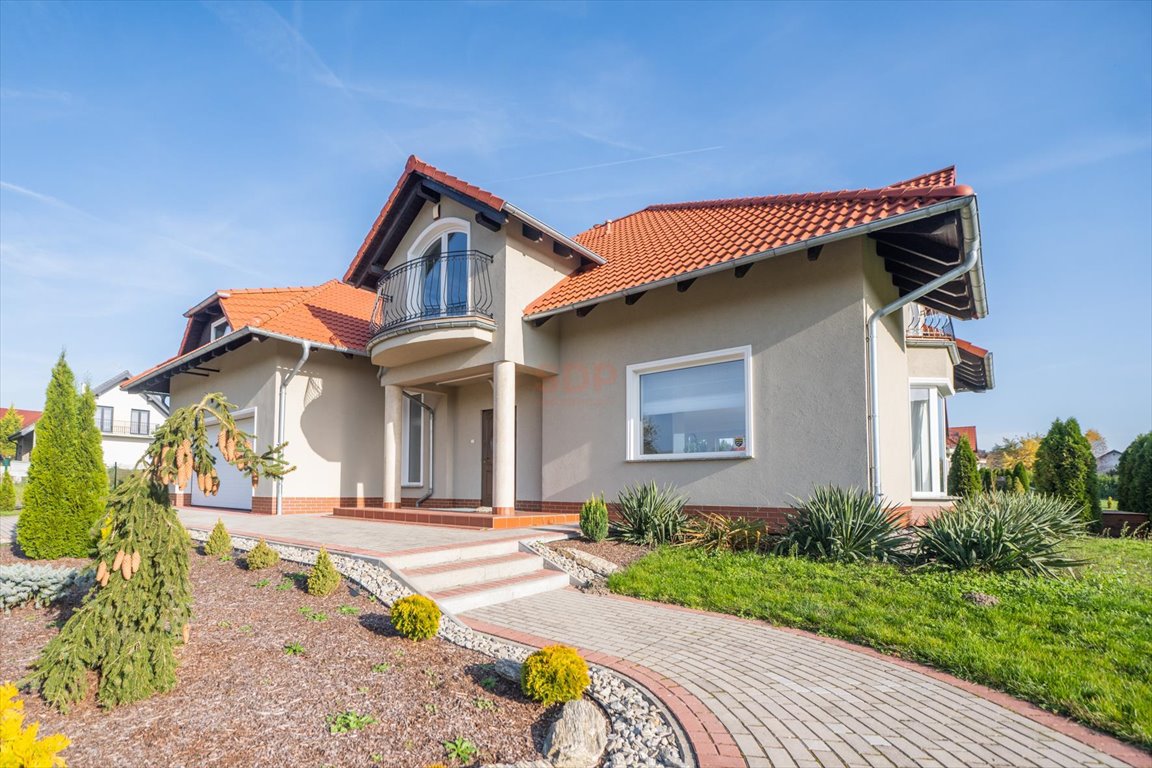 Nowy dom 305 m2 z garażem i tarasem w Wiszni Małej Wisznia Mała, Kwiatowa  306m2 Foto 1