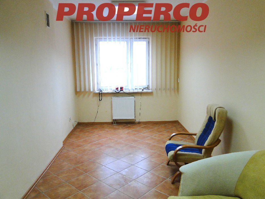 Lokal biurowo-magazynowy 32m² z rampą i parkingiem - polecam!: Kielce Pakosz