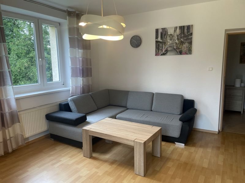 Mieszkanie dwupokojowe na wynajem Ustroń, Ustroń, Partyzantów  69m2 Foto 2