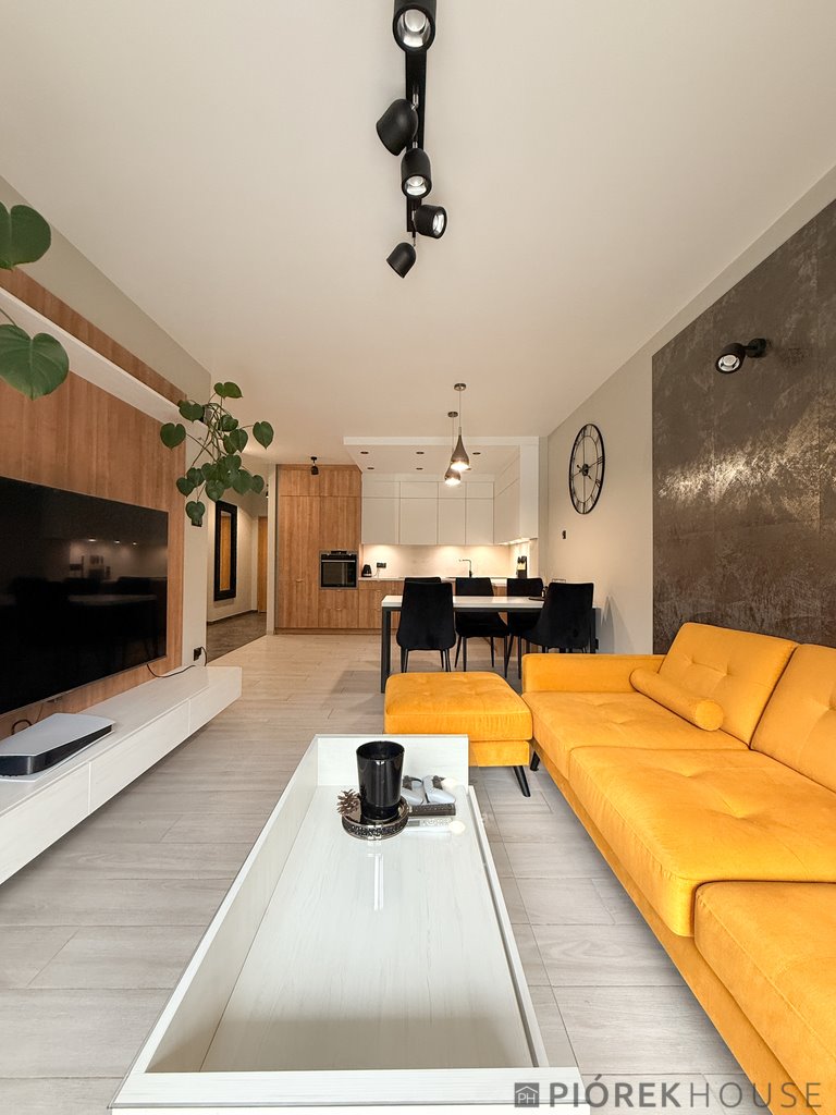 Mieszkanie dwupokojowe na sprzedaż Dębica, Poddęby  54m2 Foto 1