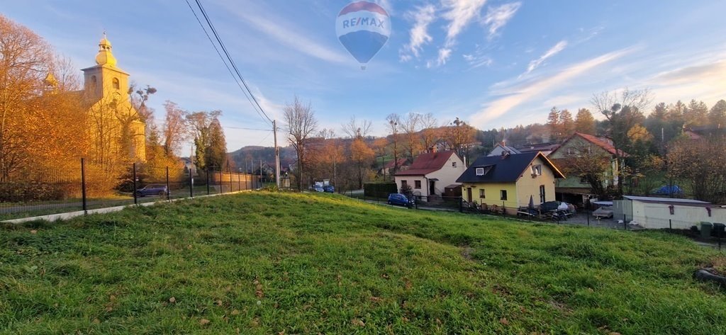 Działka budowlana z mediami w urokliwej Lesznej Górnej Leszna Górna, Główna  1 313m2 Foto 1