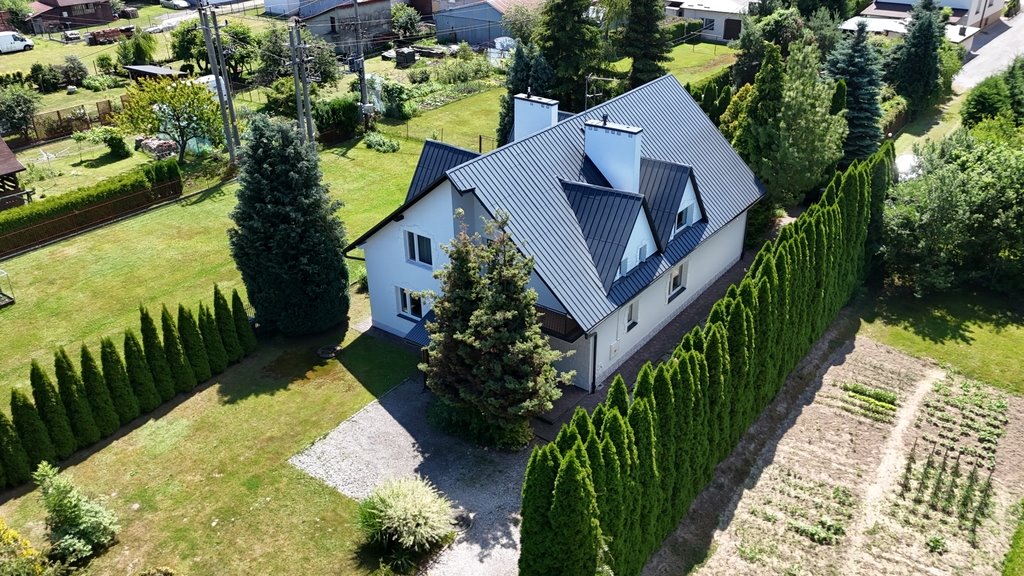 Przestronny dom 240 m² z pięknym ogrodem i szybkim dojazdem do Rzeszowa Strażów  240m2 Foto 1