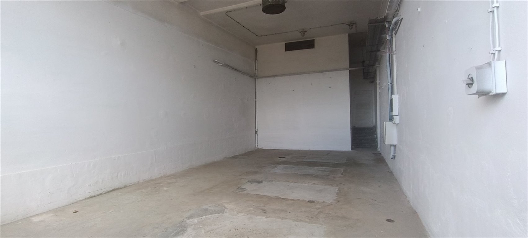 Hala 86 m2 z dostępem do prądu i wody, parking Kielce, Pod Telegrafem  86m2 Foto 1