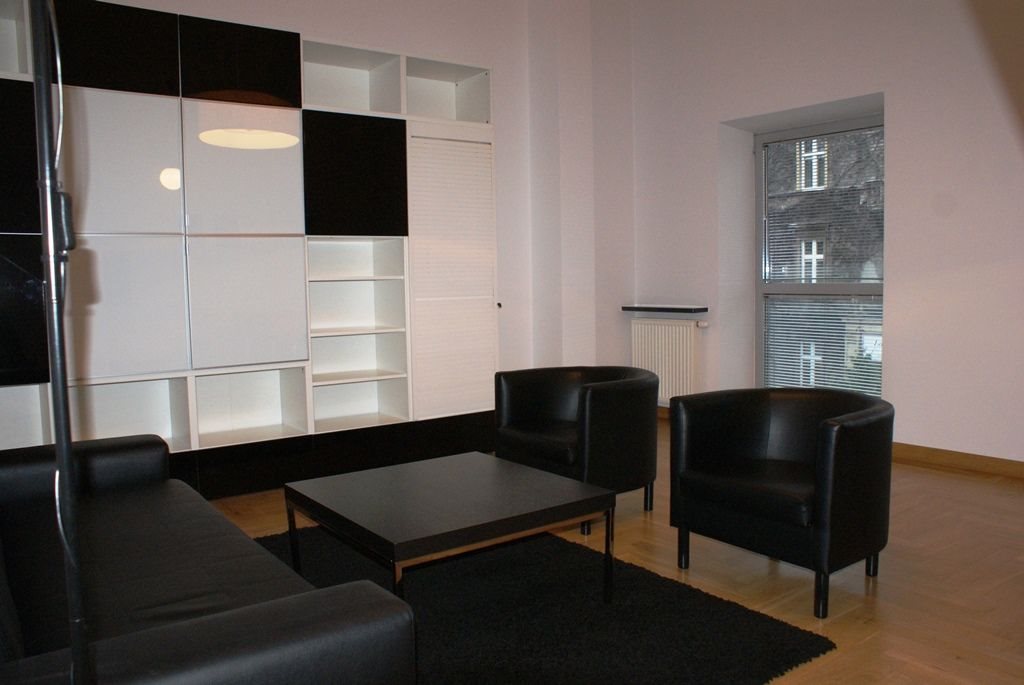 Mieszkanie dwupokojowe na wynajem Kraków, Śródmieście, Karmelicka 68m2 Foto 1 Mieszkanie dwupokojowe na wynajem Kraków, Śródmieście, Karmelicka 68m2 Foto 1