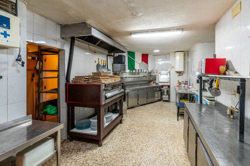 Lokal użytkowy na sprzedaż Hiszpania, Almuñécar  131m2 Foto 13