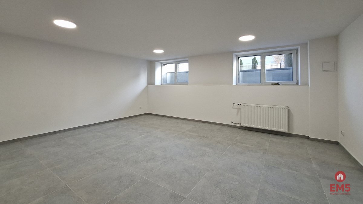 Atrakcyjny lokal biurowy 29 m² z parkingiem w Starosielcach Białystok, Starosielce  29m2 Foto 1