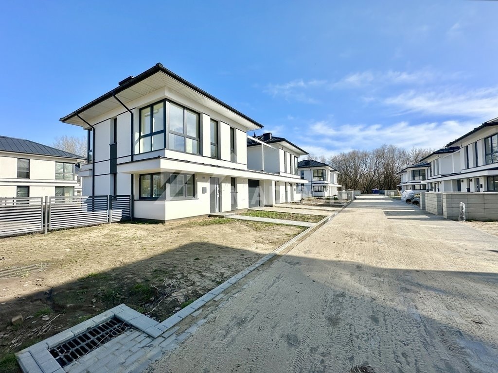 Dom na sprzedaż Łomianki Dolne  102m2 Foto 1